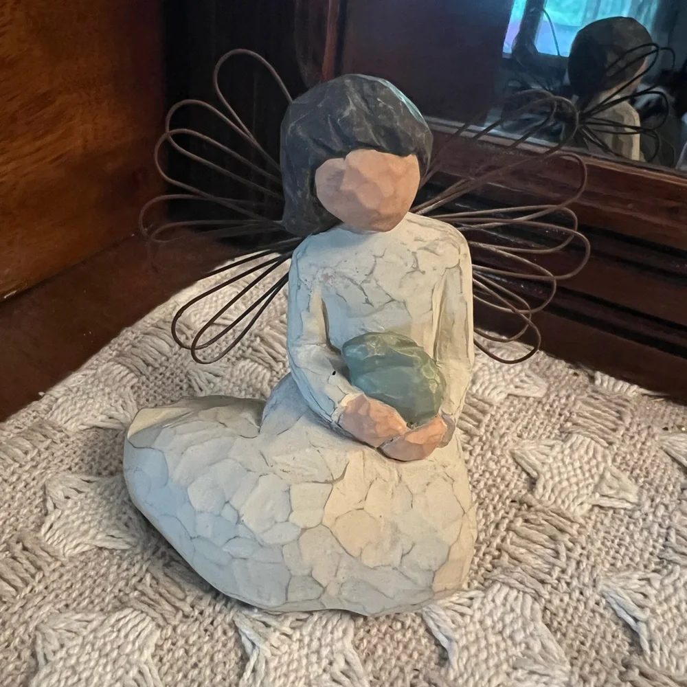 WILLOW TREE 'Angel of Protection' Rustic Hand Painted Angel Figurine Decor 4 in.